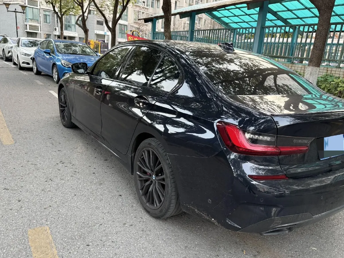 2022 BMW 3 Series 2.0T 184HP L4 8AT,autocango,china used car exporter,china ev exporter,chinese used car exporter,chinese used ev exporter