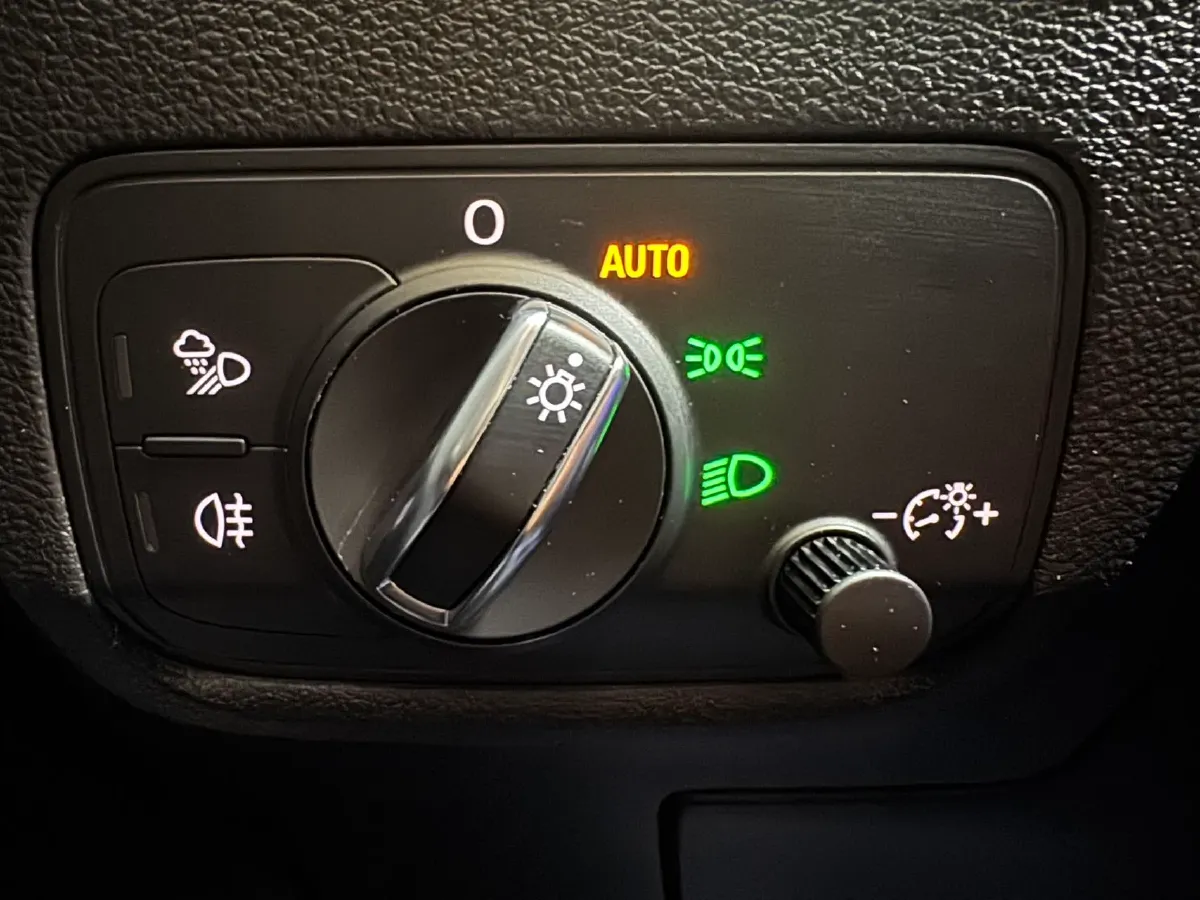 2022 Audi Q2L 1.4T 150HP L4 7DCT,autocango,china used car exporter,china ev exporter,chinese used car exporter,chinese used ev exporter