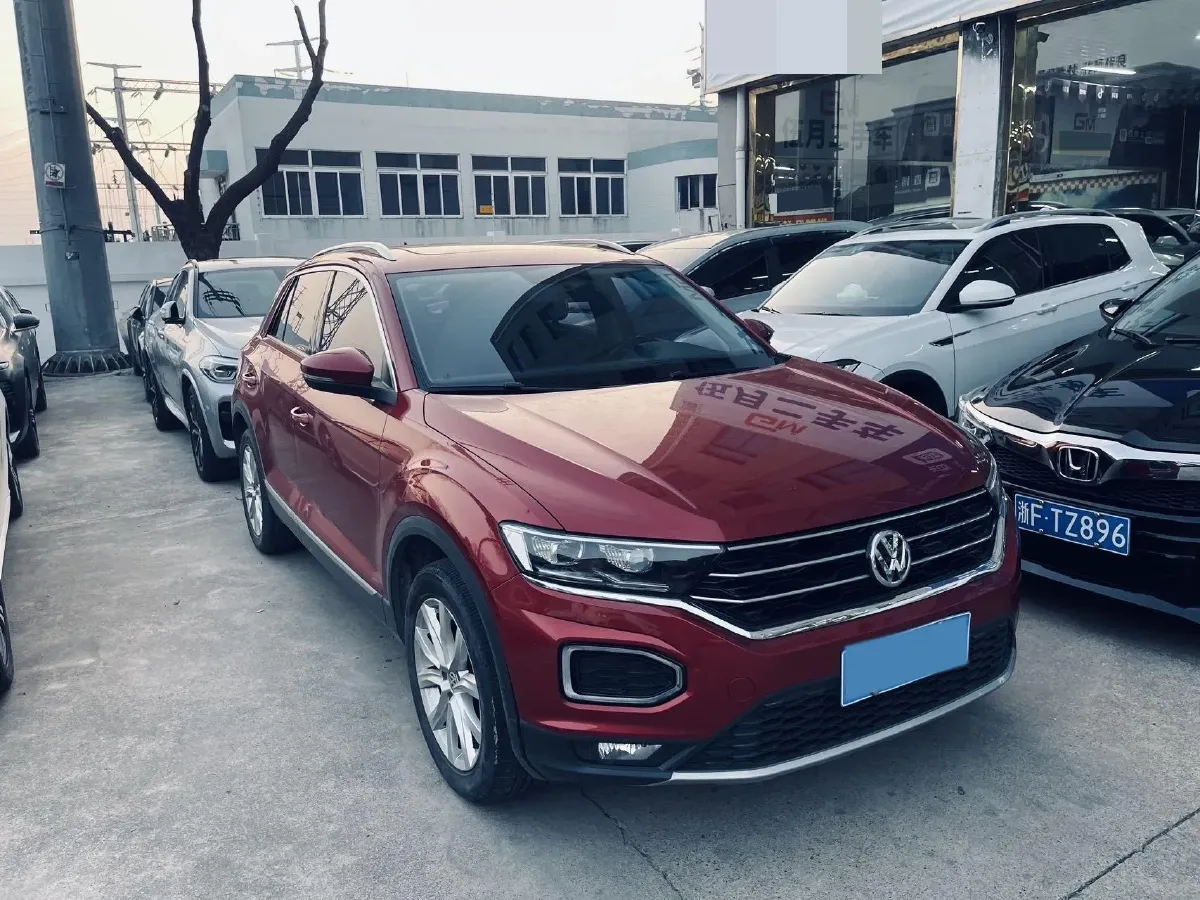 2019 Volkswagen T-Roc 1.4T 131HP L4 7DCT,autocango,china used car exporter,china ev exporter,chinese used car exporter,chinese used ev exporter