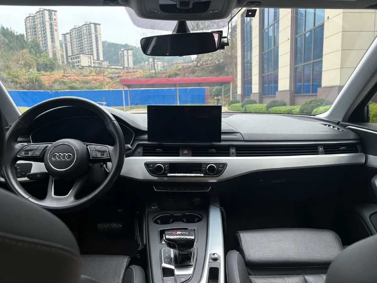 2020 Audi A4L 2.0T 190HP L4 7DCT,autocango,china used car exporter,china ev exporter,chinese used car exporter,chinese used ev exporter