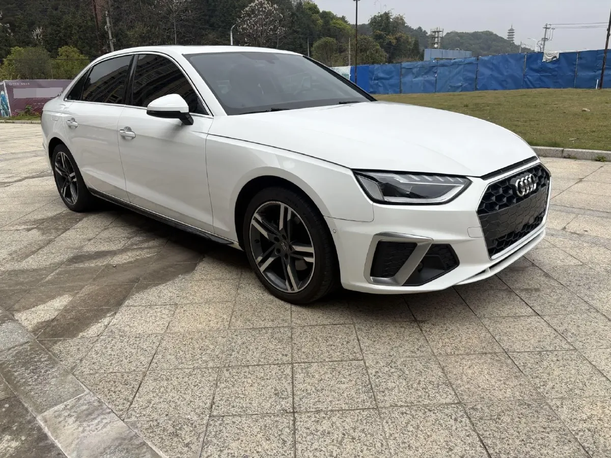2020 Audi A4L 2.0T 190HP L4 7DCT,autocango,china used car exporter,china ev exporter,chinese used car exporter,chinese used ev exporter