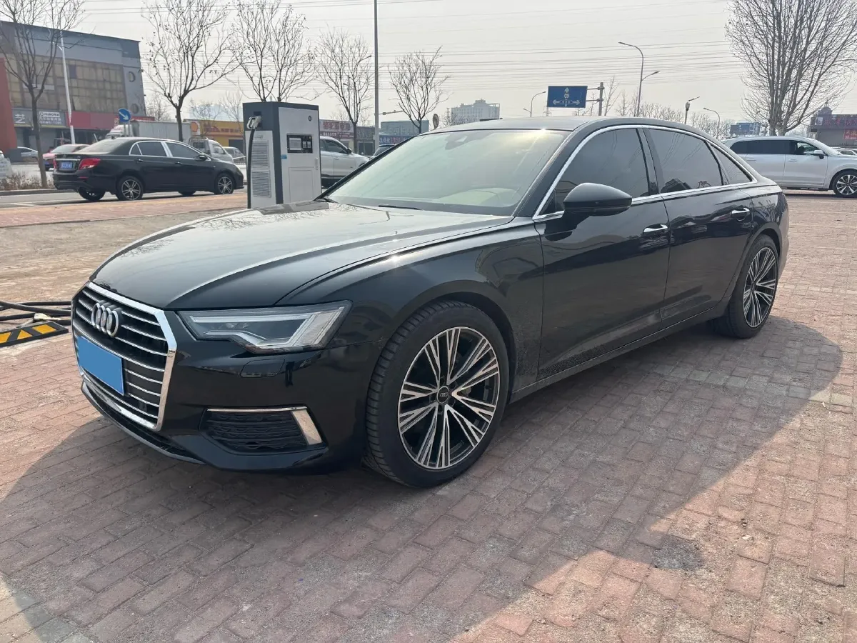 2020 Audi A6L 2.0T 224HP L4 7DCT,autocango,china used car exporter,china ev exporter,chinese used car exporter,chinese used ev exporter