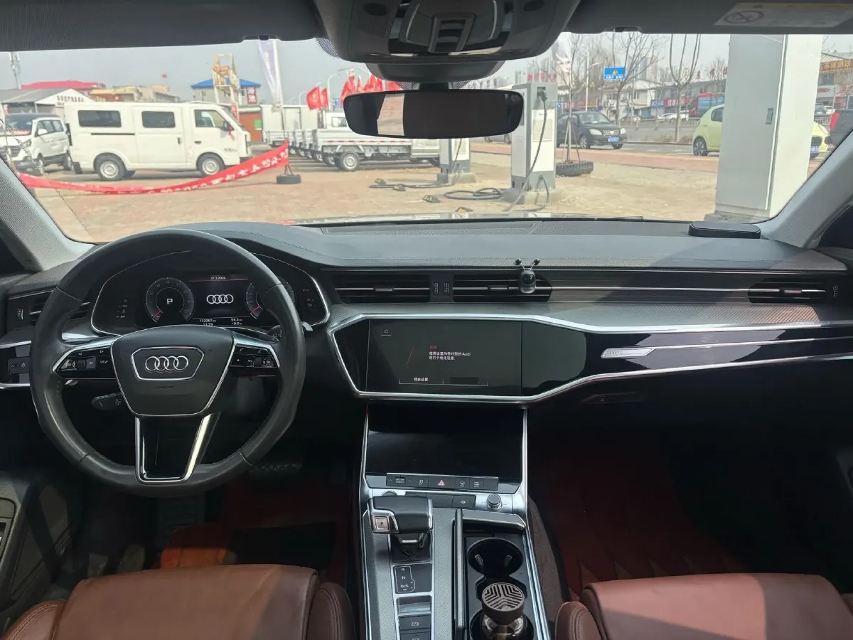 2020 Audi A6L 2.0T 224HP L4 7DCT,autocango,china used car exporter,china ev exporter,chinese used car exporter,chinese used ev exporter