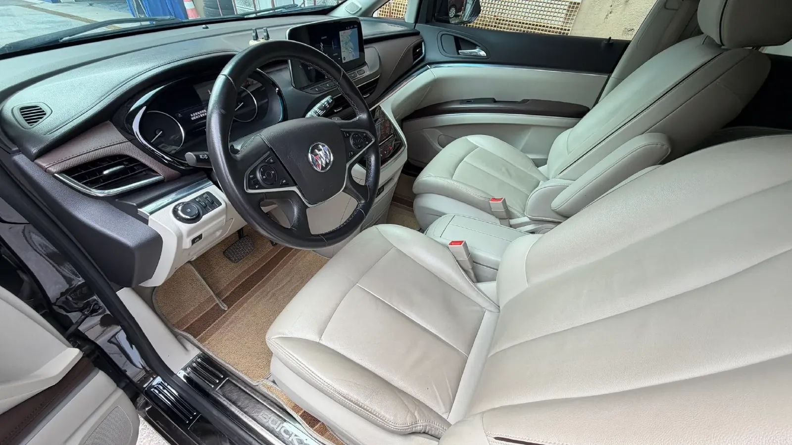 2021 Buick GL8 2.0T 237HP L4 9AT,autocango,china used car exporter,china ev exporter,chinese used car exporter,chinese used ev exporter