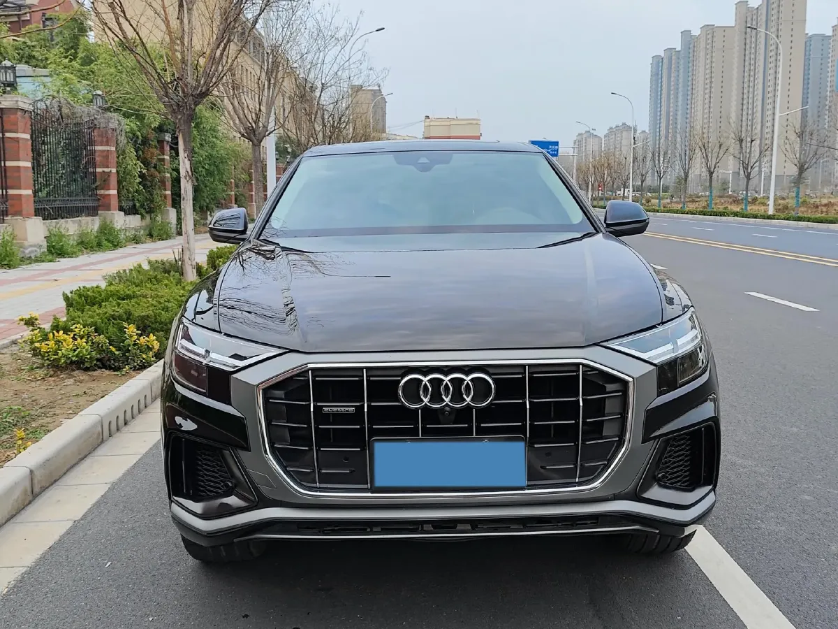 2021 Audi Q8 3.0T 340HP V6 8AT,autocango,china used car exporter,china ev exporter,chinese used car exporter,chinese used ev exporter
