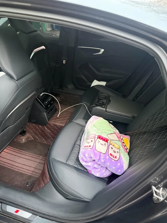 2026 Audi A5L 2.0T 204HP L4 7DCT,autocango,china used car exporter,china ev exporter,chinese used car exporter,chinese used ev exporter