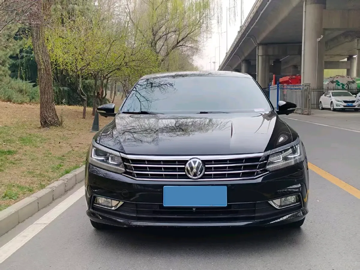 2017 Volkswagen Passat 1.8T 180HP L4 7DCT,autocango,china used car exporter,china ev exporter,chinese used car exporter,chinese used ev exporter