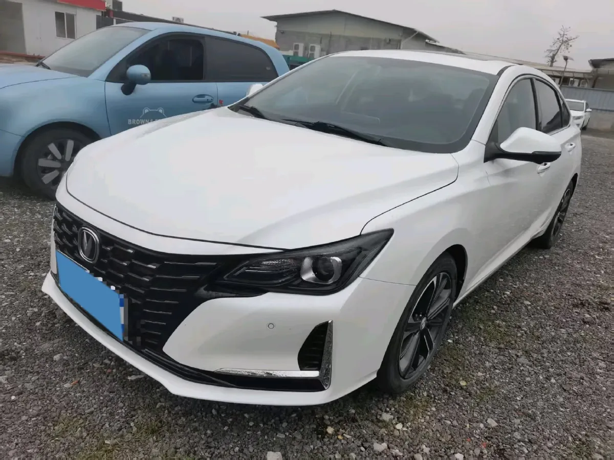 2022 ChangAn Raeton CC 1.5T 188HP L4 7DCT,autocango,china used car exporter,china ev exporter,chinese used car exporter,chinese used ev exporter