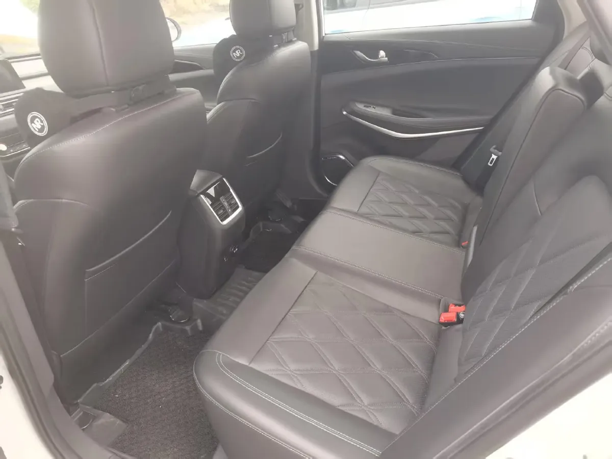 2022 ChangAn Raeton CC 1.5T 188HP L4 7DCT,autocango,china used car exporter,china ev exporter,chinese used car exporter,chinese used ev exporter