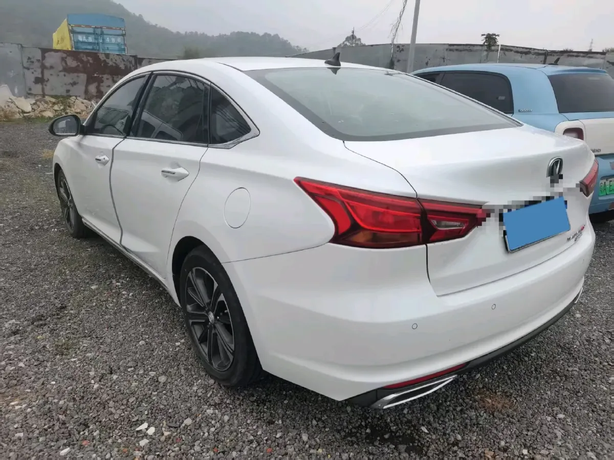 2022 ChangAn Raeton CC 1.5T 188HP L4 7DCT,autocango,china used car exporter,china ev exporter,chinese used car exporter,chinese used ev exporter