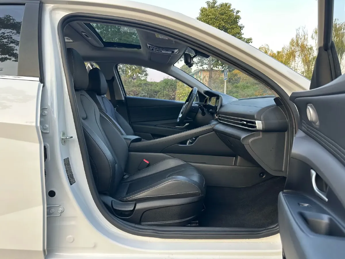 2022 Hyundai Elantra 1.5L 115HP L4 CVT,autocango,china used car exporter,china ev exporter,chinese used car exporter,chinese used ev exporter