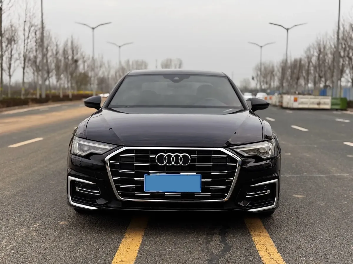 2019 Audi A6L 2.0T 190HP L4 7DCT,autocango,china used car exporter,china ev exporter,chinese used car exporter,chinese used ev exporter