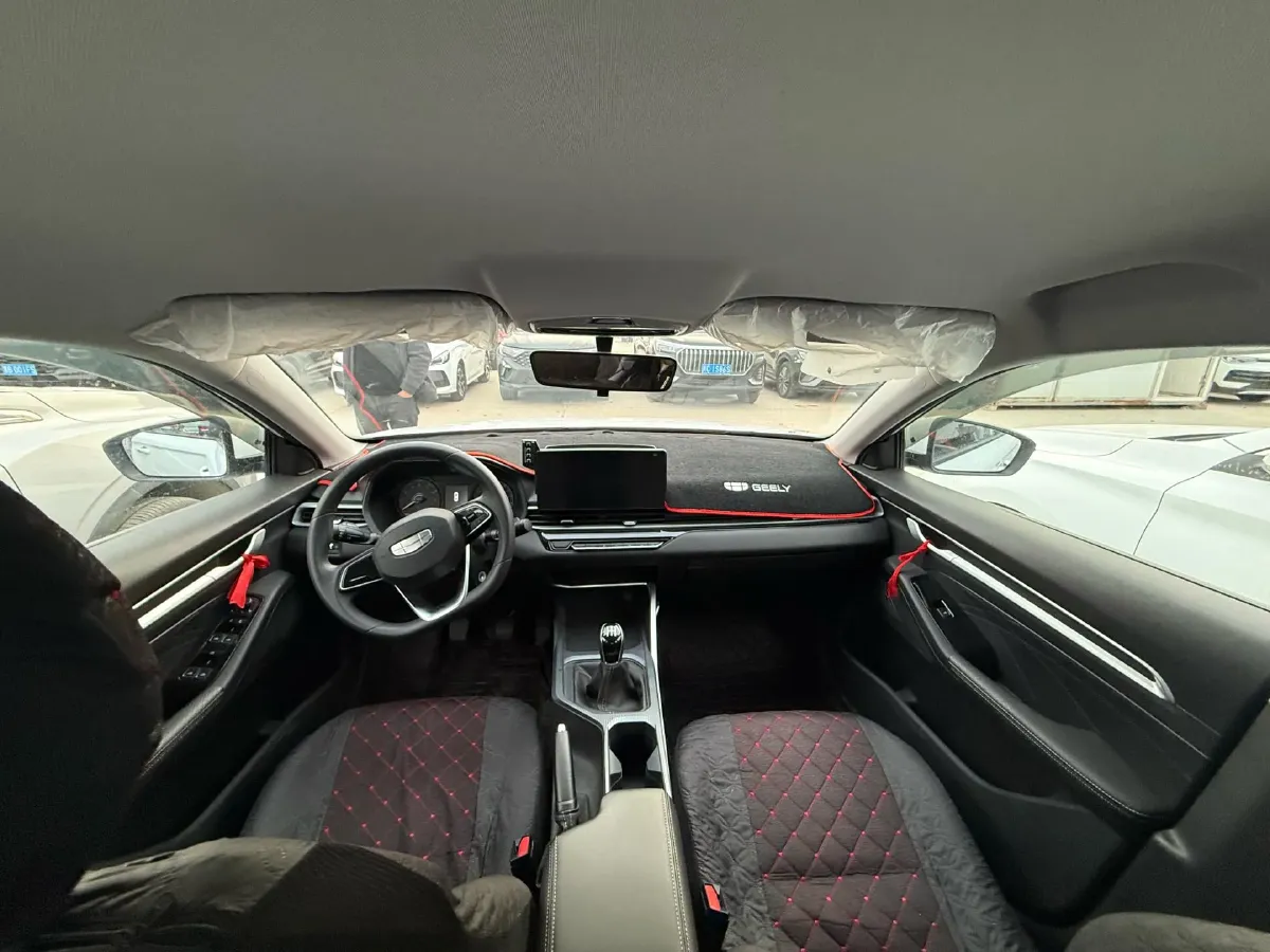 2025 Geely Emgrand 1.5L 127HP L4 5MT,autocango,china used car exporter,china ev exporter,chinese used car exporter,chinese used ev exporter