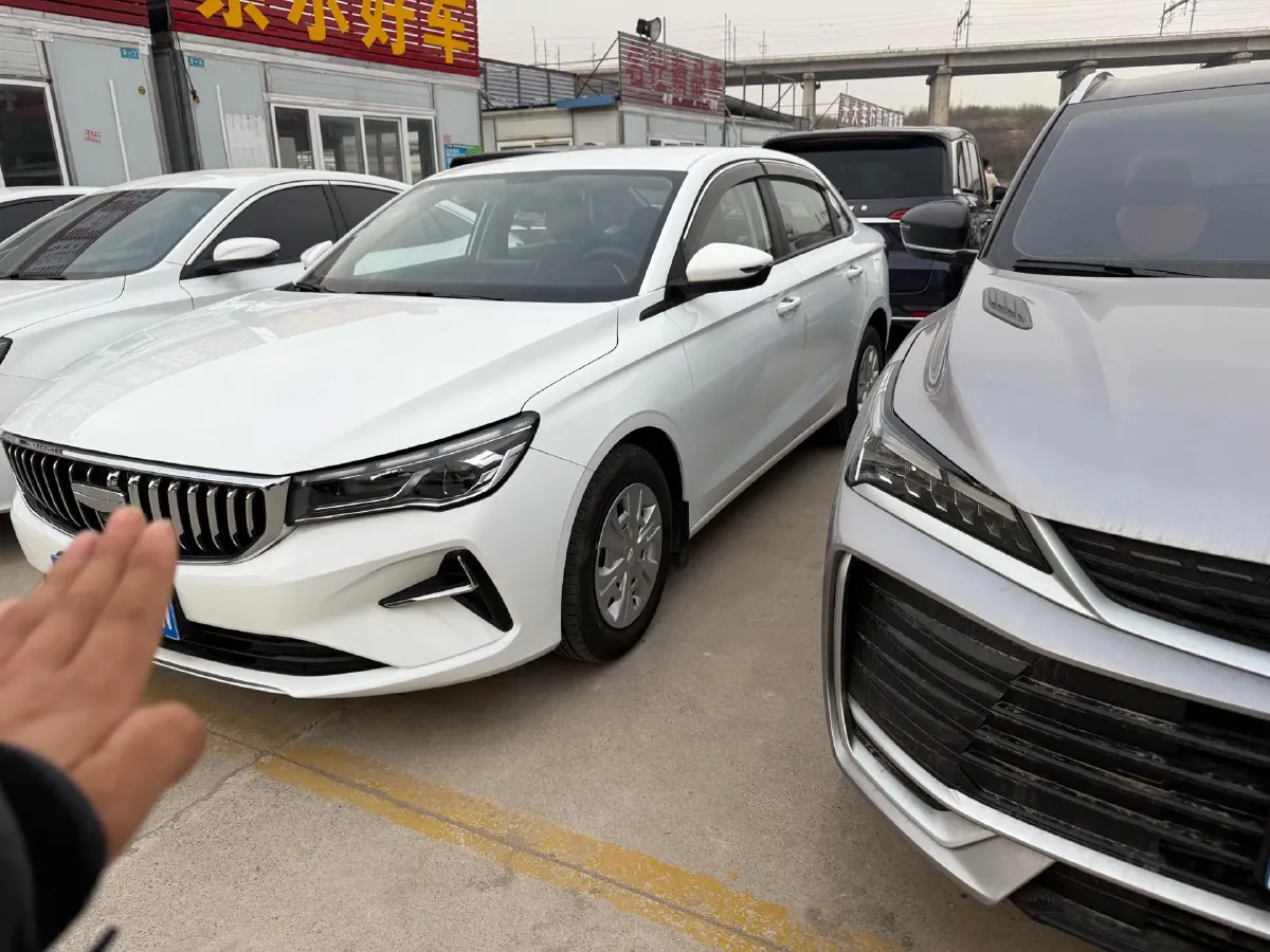 2025 Geely Emgrand 1.5L 127HP L4 5MT,autocango,china used car exporter,china ev exporter,chinese used car exporter,chinese used ev exporter