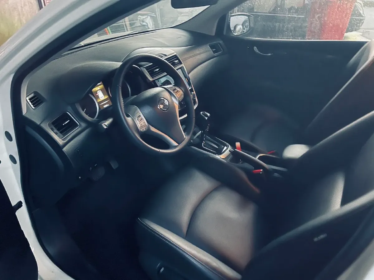 2023 Nissan Tiida 1.6L 122HP L4 CVT,autocango,china used car exporter,china ev exporter,chinese used car exporter,chinese used ev exporter