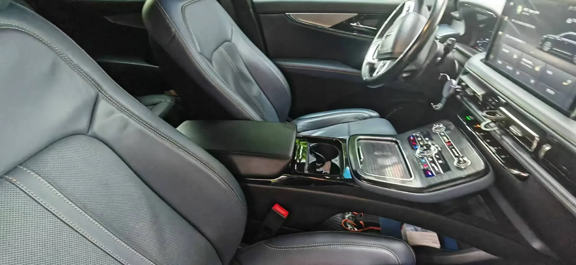 2022 Lincoln Nautilus 2.7T 322HP V6 8AT,autocango,china used car exporter,china ev exporter,chinese used car exporter,chinese used ev exporter