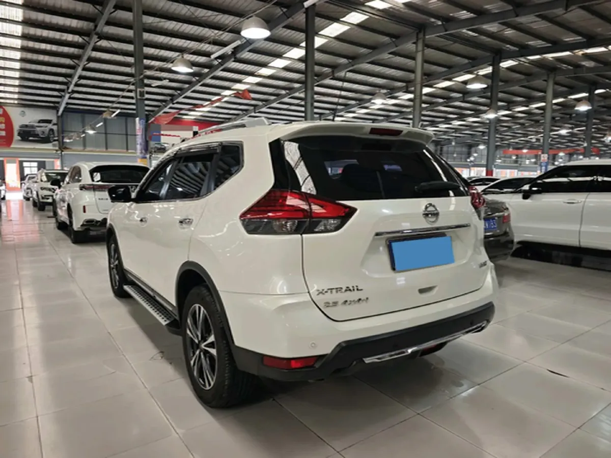 2021 Nissan X-Trail 2.5L 181HP L4 CVT,autocango,china used car exporter,china ev exporter,chinese used car exporter,chinese used ev exporter