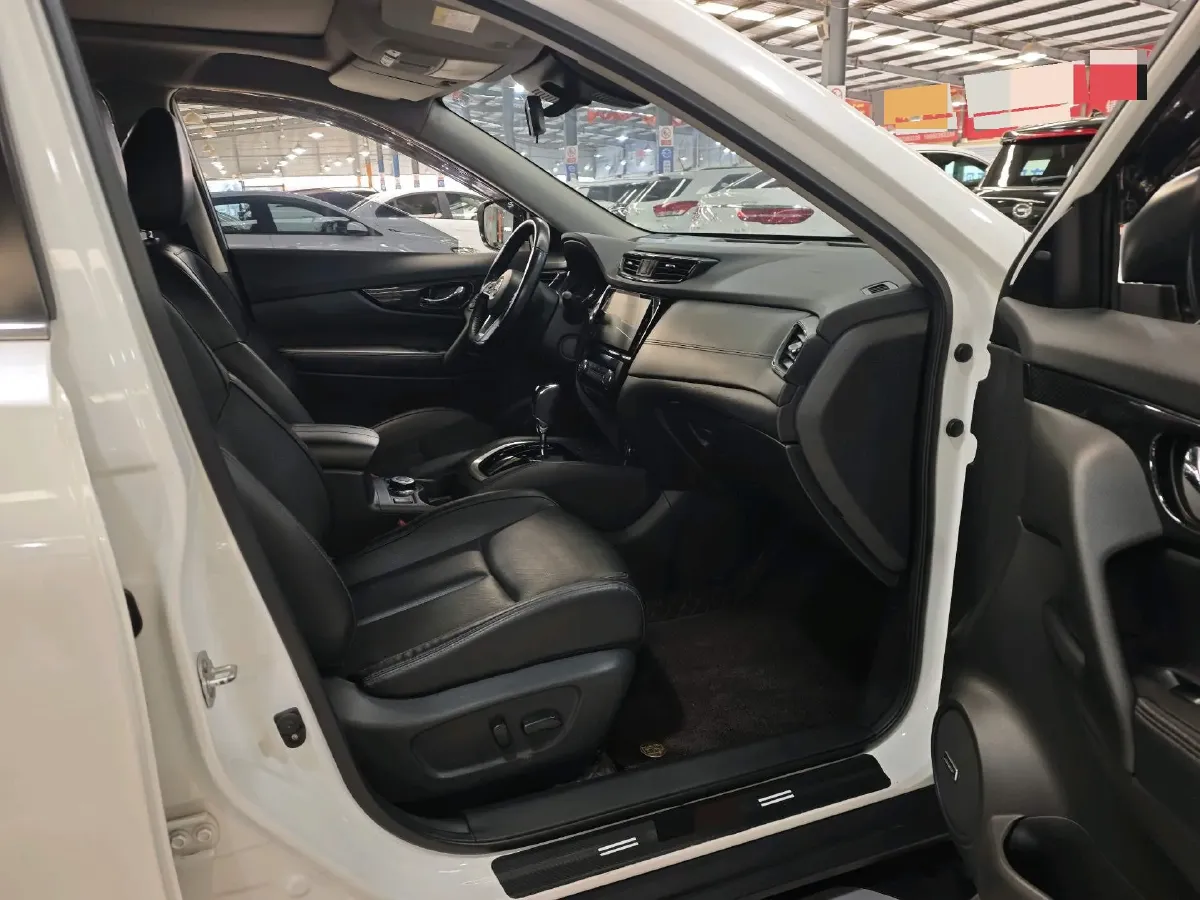 2021 Nissan X-Trail 2.5L 181HP L4 CVT,autocango,china used car exporter,china ev exporter,chinese used car exporter,chinese used ev exporter