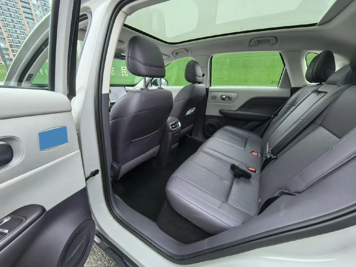 2025 Leapmotor B10 BEV 67.1KWH,autocango,china used car exporter,china ev exporter,chinese used car exporter,chinese used ev exporter