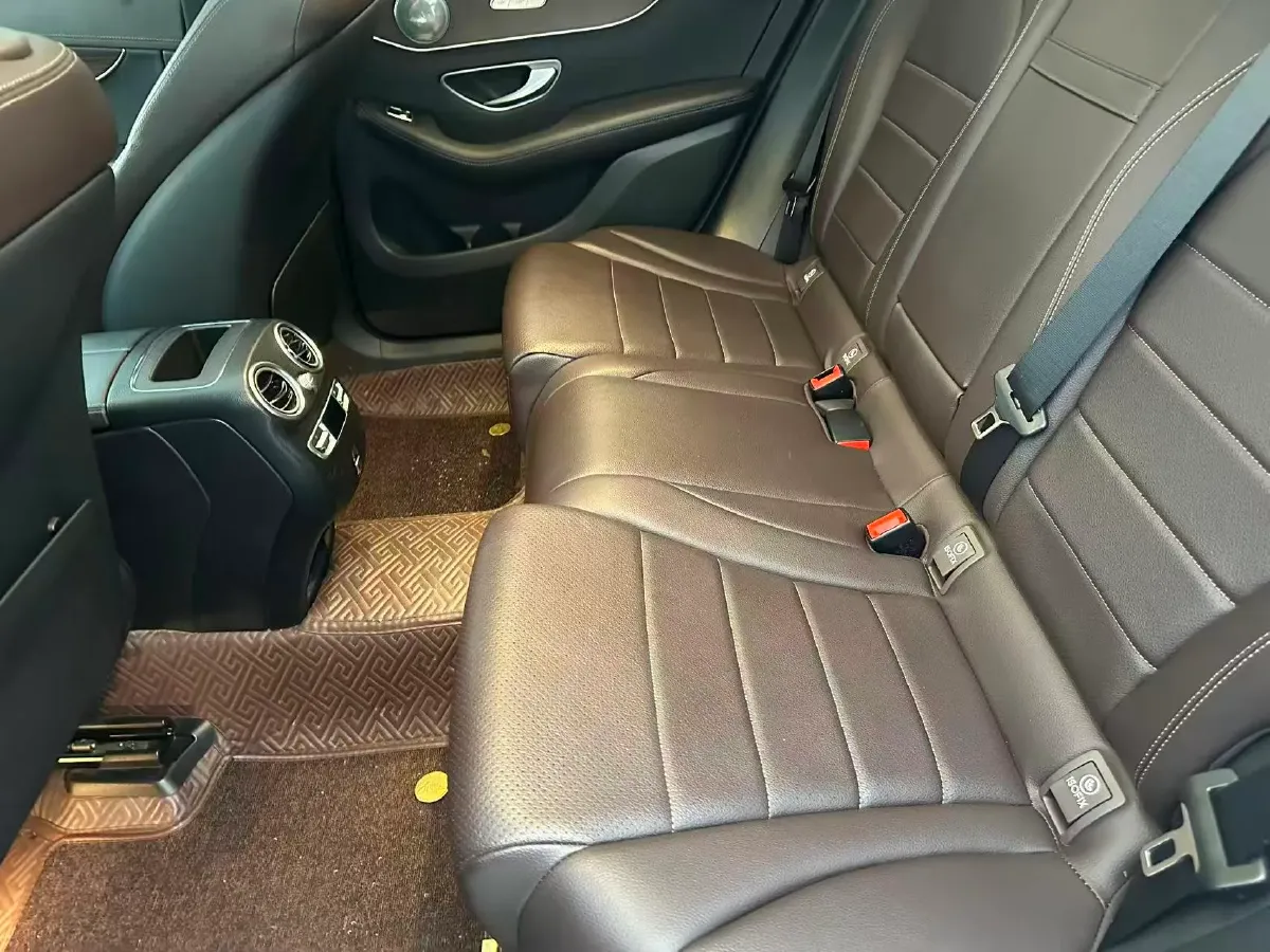 2021 Mercedes-Benz GLC Class 2.0T 197HP L4 9AT,autocango,china used car exporter,china ev exporter,chinese used car exporter,chinese used ev exporter