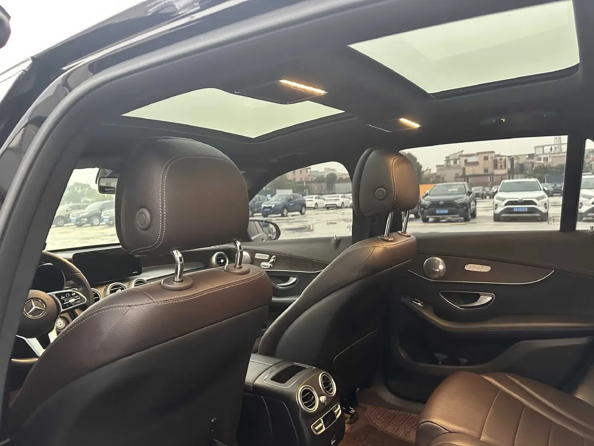 2021 Mercedes-Benz GLC Class 2.0T 197HP L4 9AT,autocango,china used car exporter,china ev exporter,chinese used car exporter,chinese used ev exporter