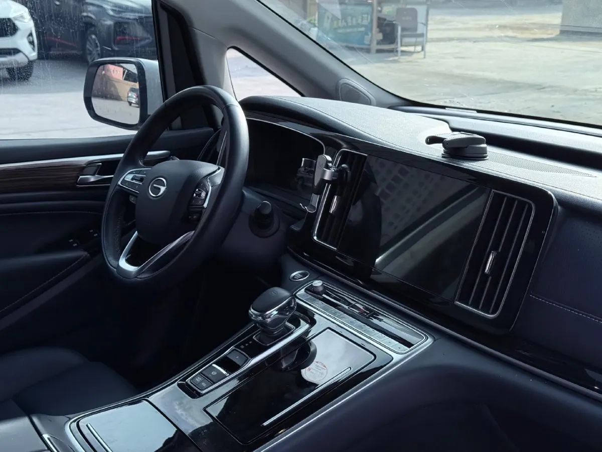 2021 GAC Trumpchi M8 2.0T 252HP L4 8AT,autocango,china used car exporter,china ev exporter,chinese used car exporter,chinese used ev exporter