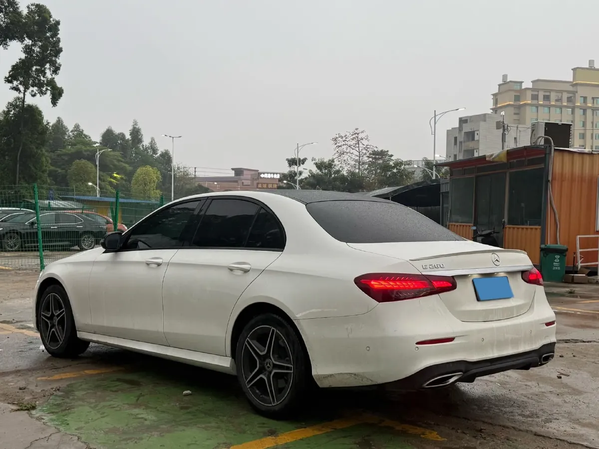 2021 Mercedes-Benz E Class 2.0T 197HP L4 9AT,autocango,china used car exporter,china ev exporter,chinese used car exporter,chinese used ev exporter