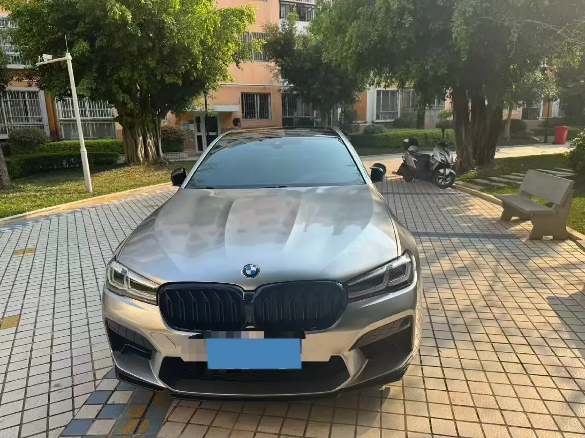 2022 BMW 5 Series 3.0T 340HP L6 8AT,autocango,china used car exporter,china ev exporter,chinese used car exporter,chinese used ev exporter