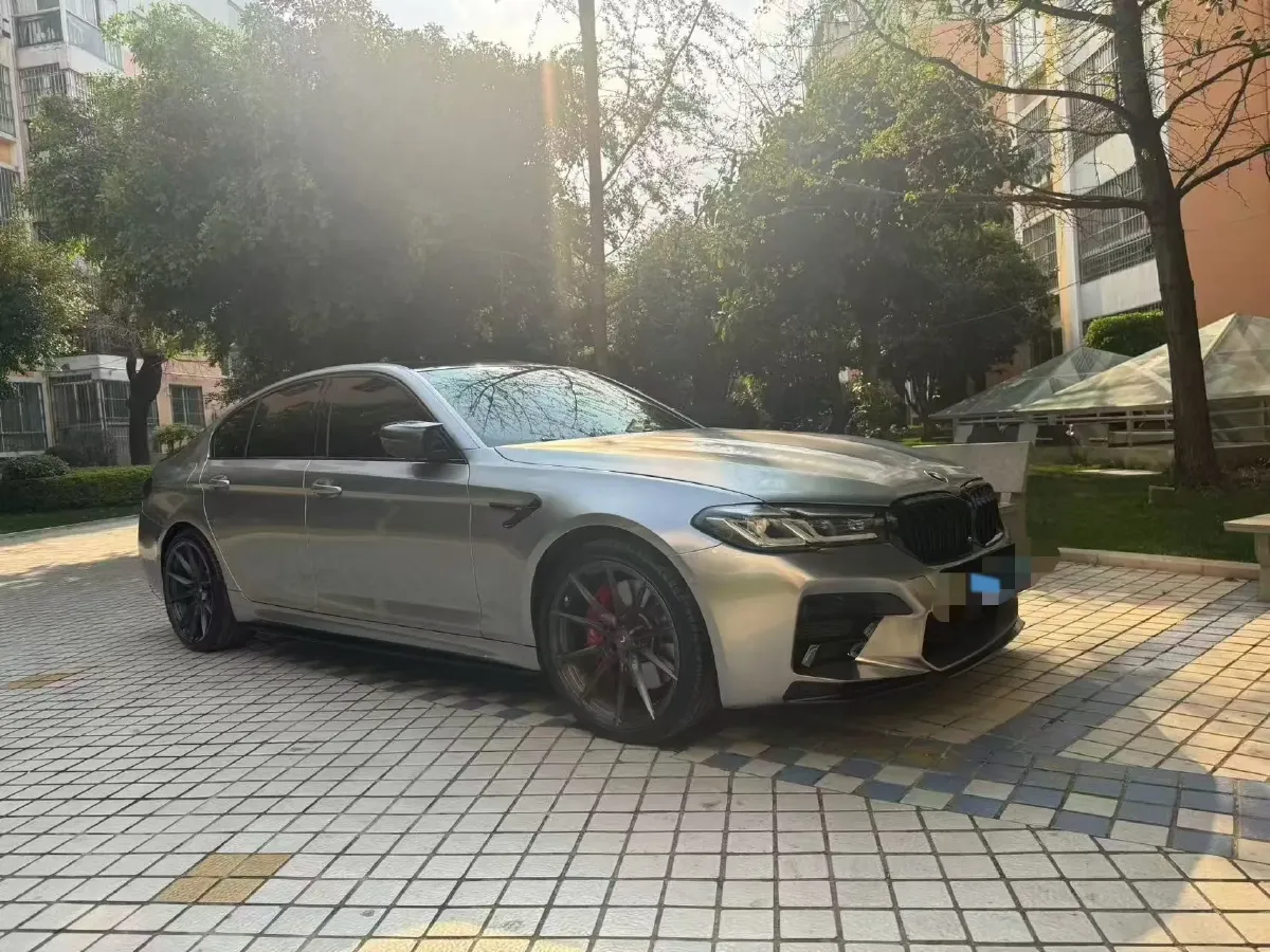 2022 BMW 5 Series 3.0T 340HP L6 8AT,autocango,china used car exporter,china ev exporter,chinese used car exporter,chinese used ev exporter