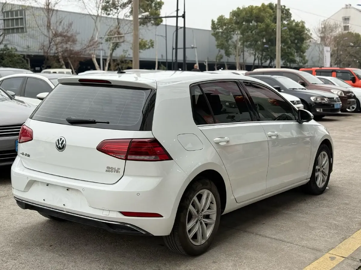 2019 Brilliance Auto V7 1.8T 231HP L4 7DCT,autocango,china used car exporter,china ev exporter,chinese used car exporter,chinese used ev exporter