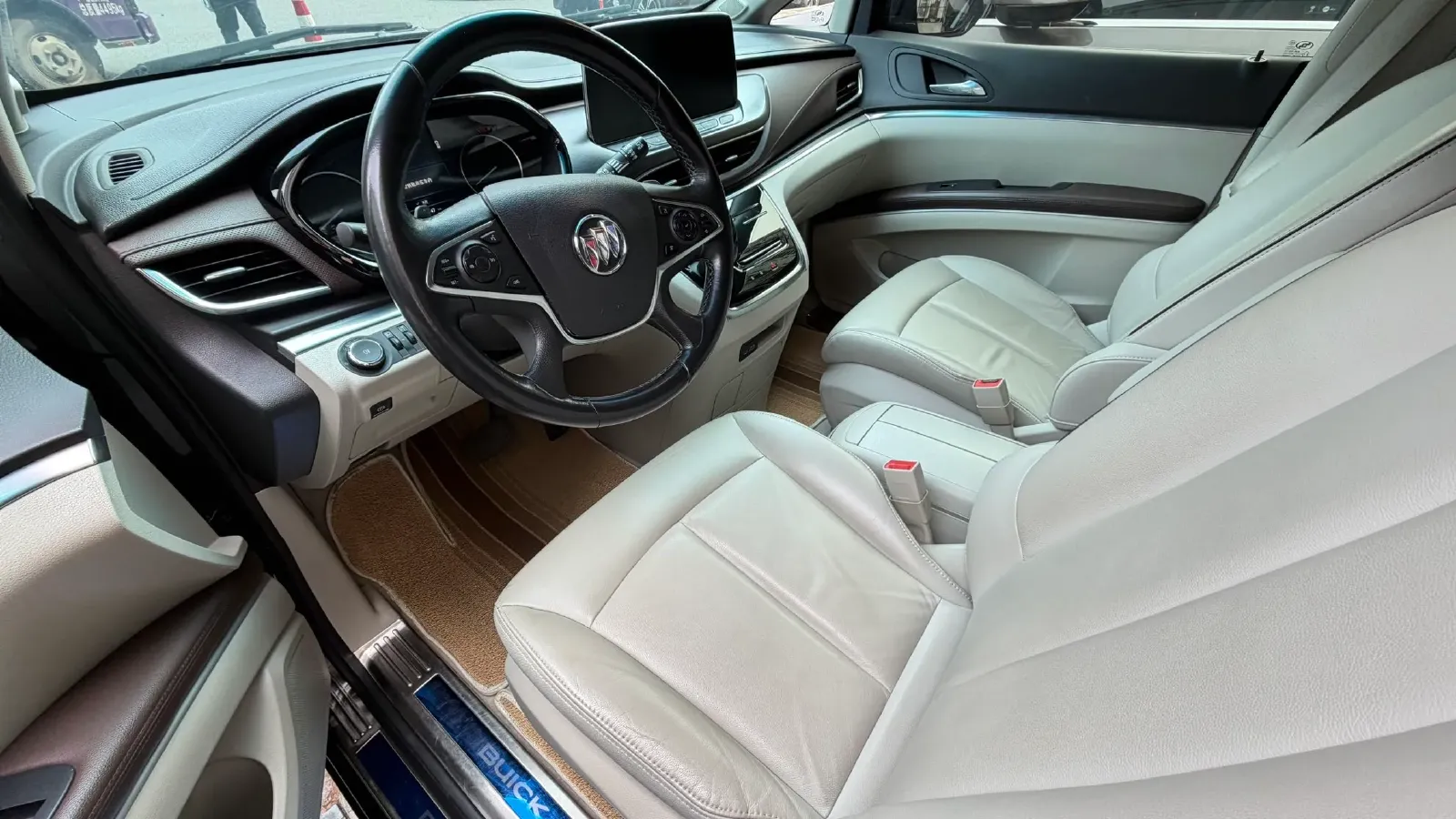 2021 Buick GL8 2.0T 237HP L4 9AT,autocango,china used car exporter,china ev exporter,chinese used car exporter,chinese used ev exporter