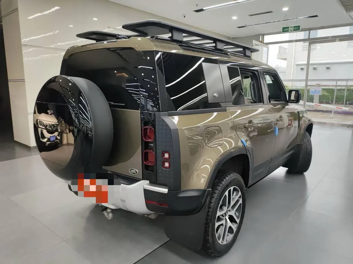 2020 Land Rover Defender 3.0T 400HP L6 8AT,autocango,china used car exporter,china ev exporter,chinese used car exporter,chinese used ev exporter