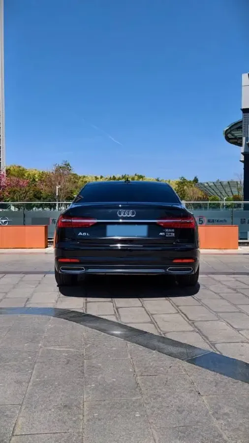 2020 Audi A6L 2.0T 224HP L4 7DCT,autocango,china used car exporter,china ev exporter,chinese used car exporter,chinese used ev exporter