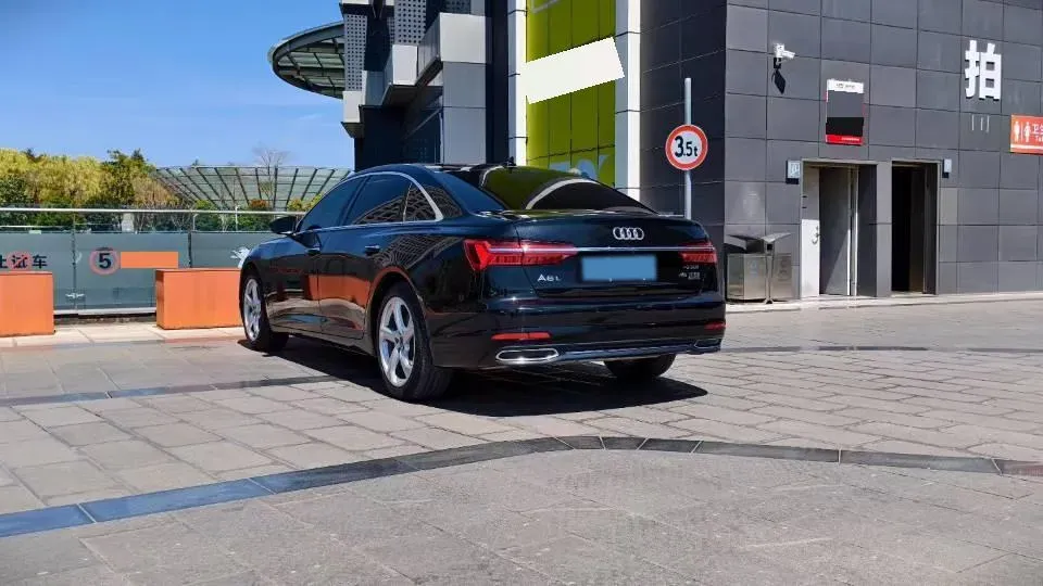 2020 Audi A6L 2.0T 224HP L4 7DCT,autocango,china used car exporter,china ev exporter,chinese used car exporter,chinese used ev exporter