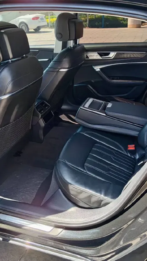 2020 Audi A6L 2.0T 224HP L4 7DCT,autocango,china used car exporter,china ev exporter,chinese used car exporter,chinese used ev exporter