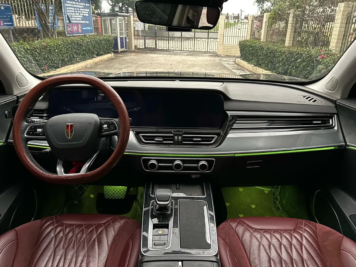 2023 HongQi HS5 2.0T 252HP L4 8AT,autocango,china used car exporter,china ev exporter,chinese used car exporter,chinese used ev exporter