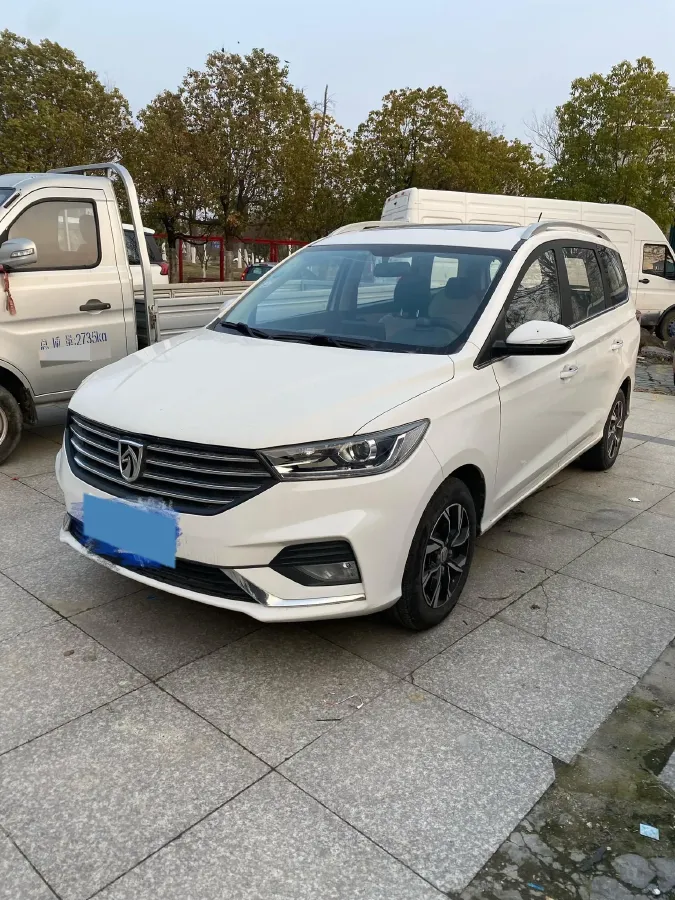 2019 BaoJun 360 1.5L 99HP L4 6MT,autocango,china used car exporter,china ev exporter,chinese used car exporter,chinese used ev exporter
