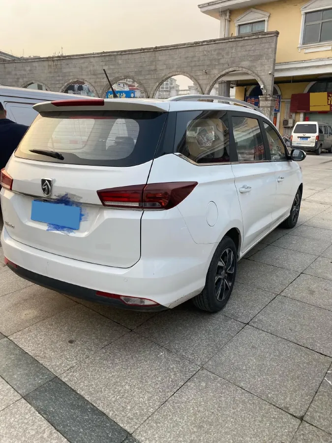 2019 BaoJun 360 1.5L 99HP L4 6MT,autocango,china used car exporter,china ev exporter,chinese used car exporter,chinese used ev exporter