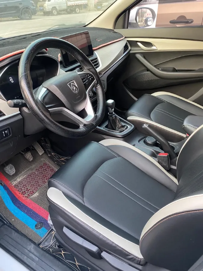 2019 BaoJun 360 1.5L 99HP L4 6MT,autocango,china used car exporter,china ev exporter,chinese used car exporter,chinese used ev exporter