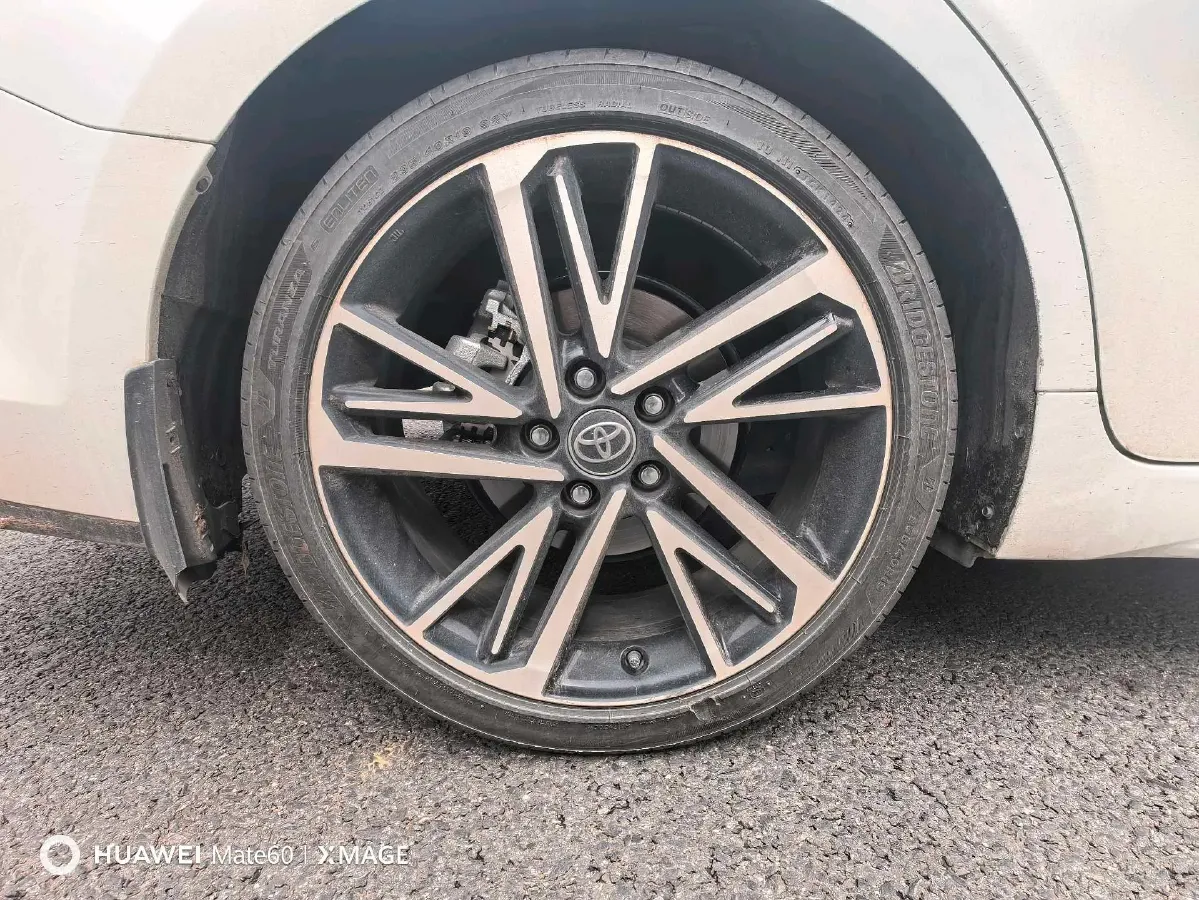 2024 Toyota Camry 2.0L 152HP L4 E-CVT Hybrid,autocango,china used car exporter,china ev exporter,chinese used car exporter,chinese used ev exporter