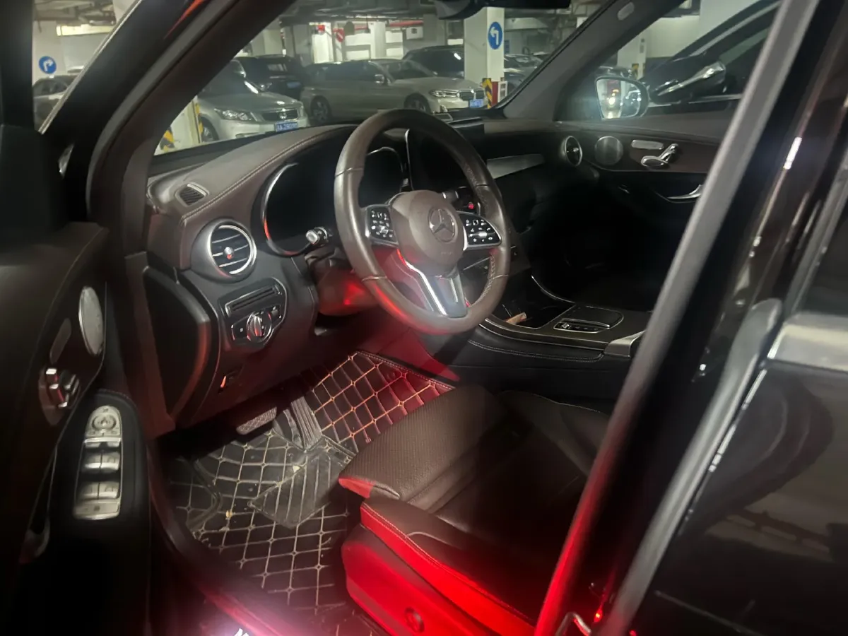 2021 Mercedes-Benz GLC Class 2.0T 258HP L4 9AT,autocango,china used car exporter,china ev exporter,chinese used car exporter,chinese used ev exporter