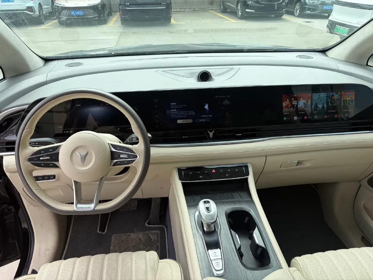 2024 Voyah Dream BEV 108.73KWH,autocango,china used car exporter,china ev exporter,chinese used car exporter,chinese used ev exporter