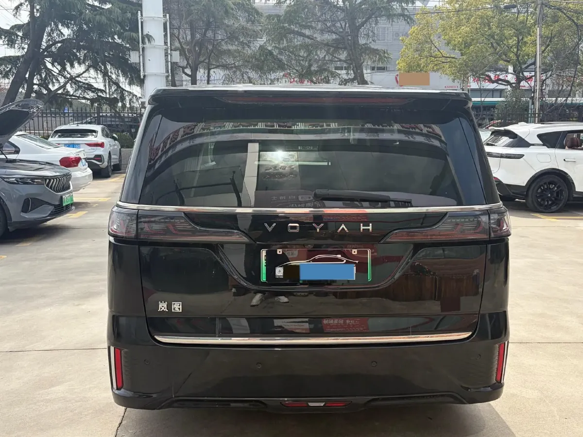2024 Voyah Dream BEV 108.73KWH,autocango,china used car exporter,china ev exporter,chinese used car exporter,chinese used ev exporter