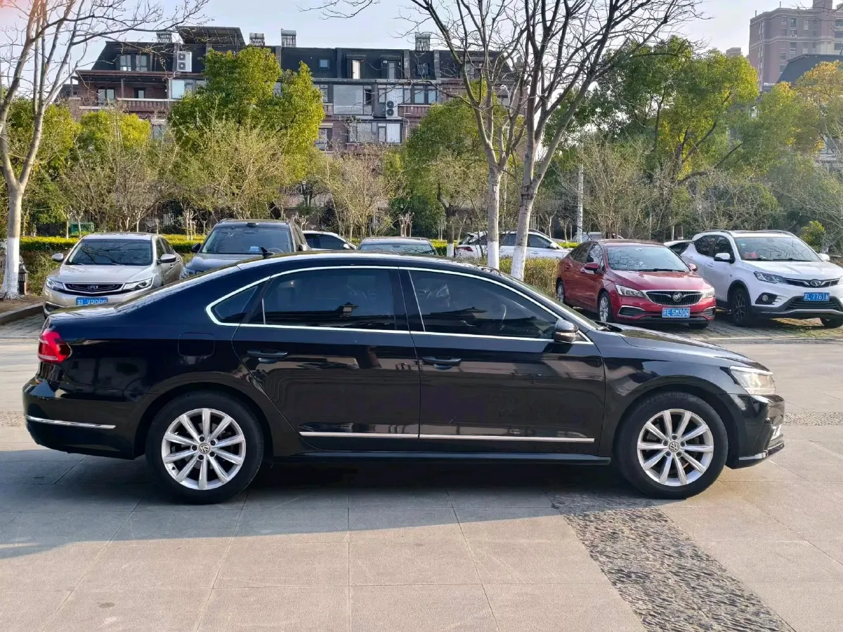 2017 Volkswagen Passat 1.8T 180HP L4 7DCT,autocango,china used car exporter,china ev exporter,chinese used car exporter,chinese used ev exporter