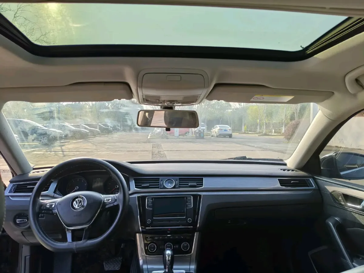 2017 Volkswagen Passat 1.8T 180HP L4 7DCT,autocango,china used car exporter,china ev exporter,chinese used car exporter,chinese used ev exporter