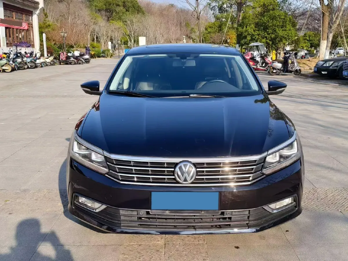 2017 Volkswagen Passat 1.8T 180HP L4 7DCT,autocango,china used car exporter,china ev exporter,chinese used car exporter,chinese used ev exporter