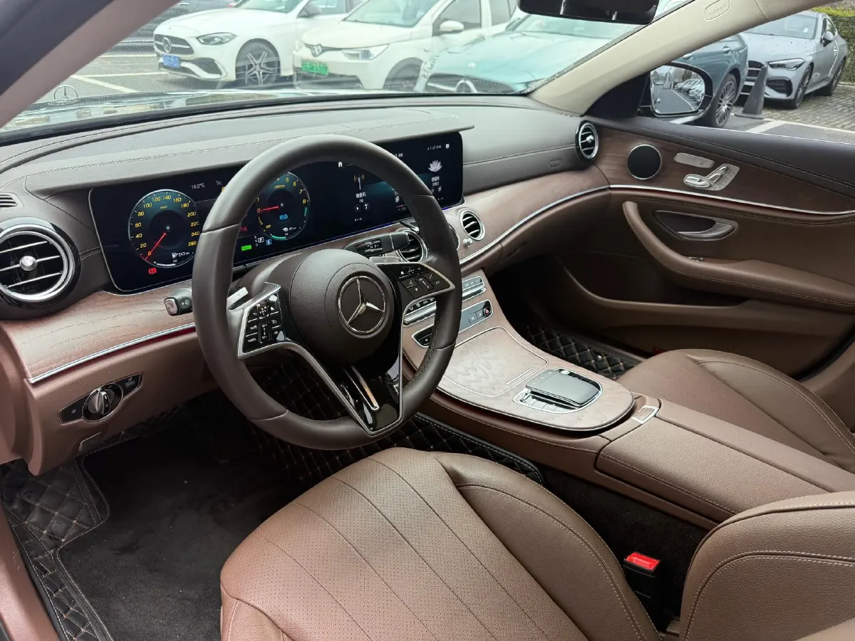 2023 Mercedes-Benz E Class 2.0T 211HP L4 9AT PHEV 25.4KWH,autocango,china used car exporter,china ev exporter,chinese used car exporter,chinese used ev exporter