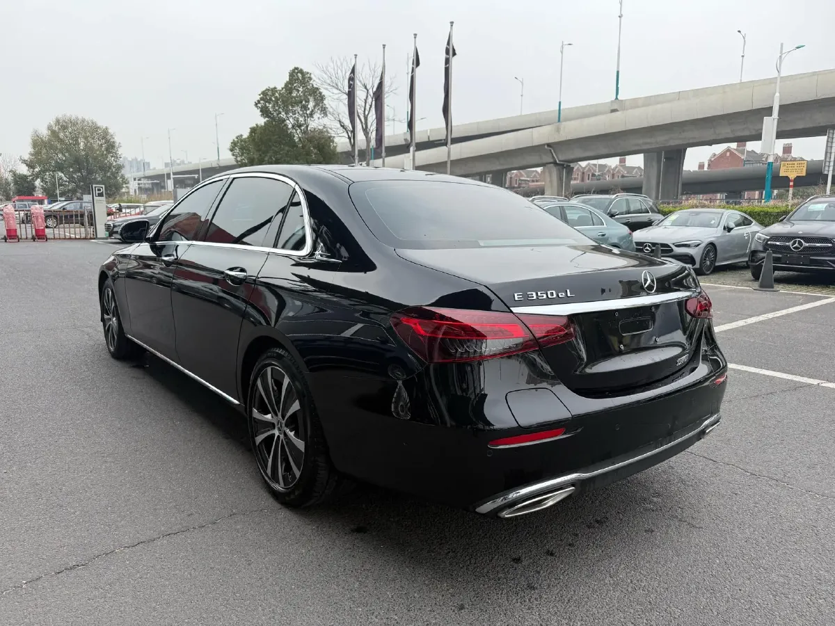 2023 Mercedes-Benz E Class 2.0T 211HP L4 9AT PHEV 25.4KWH,autocango,china used car exporter,china ev exporter,chinese used car exporter,chinese used ev exporter