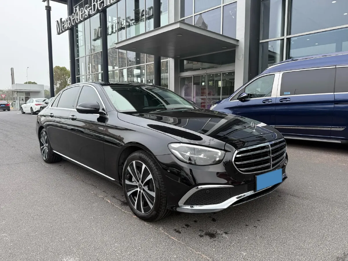 2023 Mercedes-Benz E Class 2.0T 211HP L4 9AT PHEV 25.4KWH,autocango,china used car exporter,china ev exporter,chinese used car exporter,chinese used ev exporter