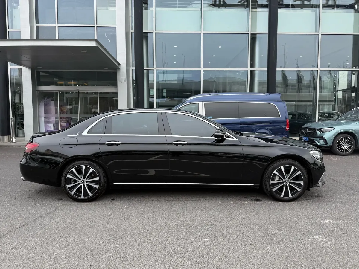 2023 Mercedes-Benz E Class 2.0T 211HP L4 9AT PHEV 25.4KWH,autocango,china used car exporter,china ev exporter,chinese used car exporter,chinese used ev exporter